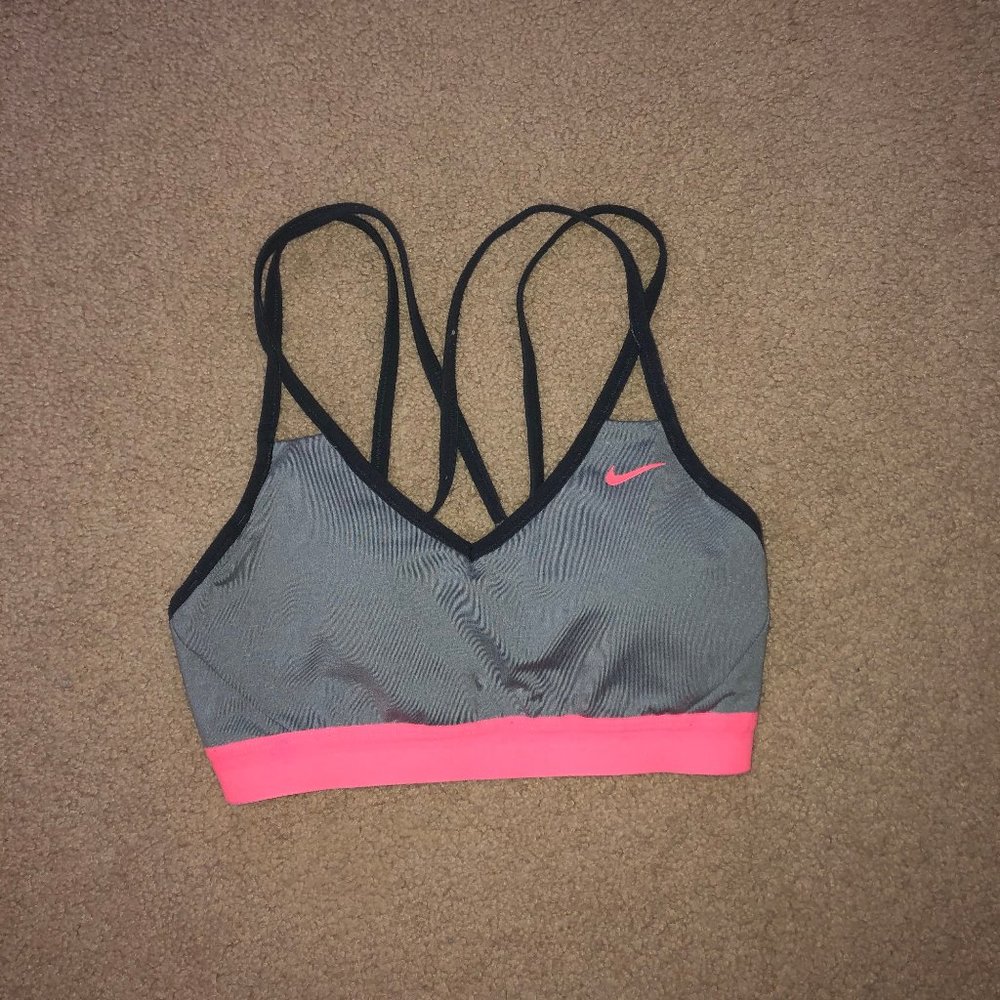 sports bra